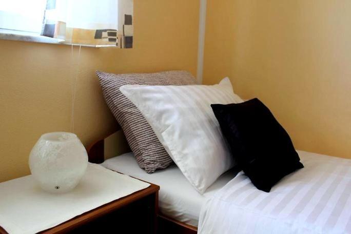 Apartments Ficur With Swimming Pool & Grill, Portoroz Ngoại thất bức ảnh